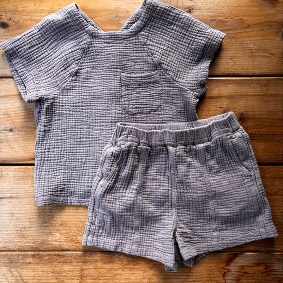 Lightspun Renwood Button-Back Top And Bottom - Picture 5 of 5